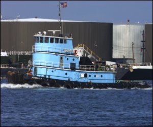 Donjon Marine harbor/coastal tug - Thomas D. Witte